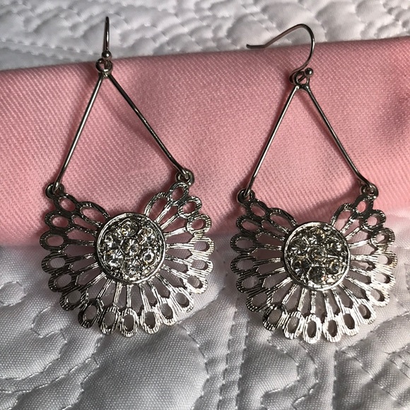 Silver flair dangle earrings - Picture 1 of 1